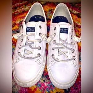 Sperry Women’s 7.5 Crest Vibe Resort Sneaker Memory Foam Sole